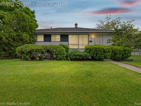 33565 John Hauk St, Garden City, MI 48135