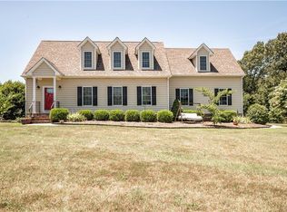 13724 Golf Course Rd, Chester, VA 23836