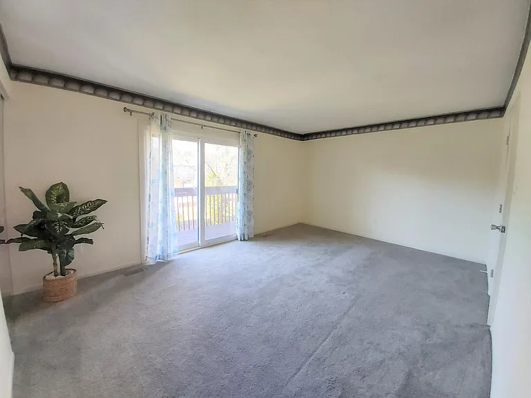 3210 Crystal Ct — Photo 16