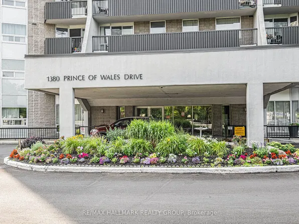 1380 Prince Of Wales Dr #1005, Ottawa, ON K2C 3N5
