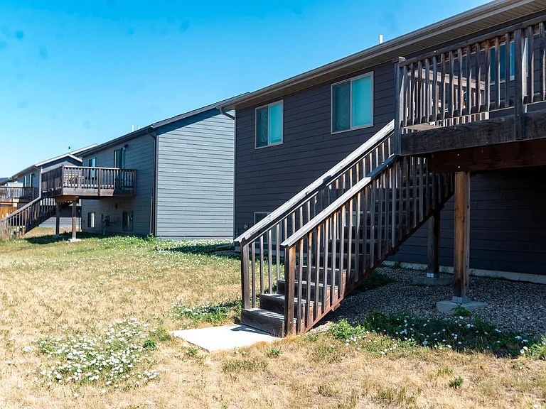 557 Mace Dr — Photo 37