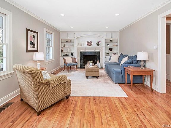 3rd image of 52 Intervale Place