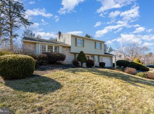 270 Hillcrest Rd, Camp Hill, PA 17011