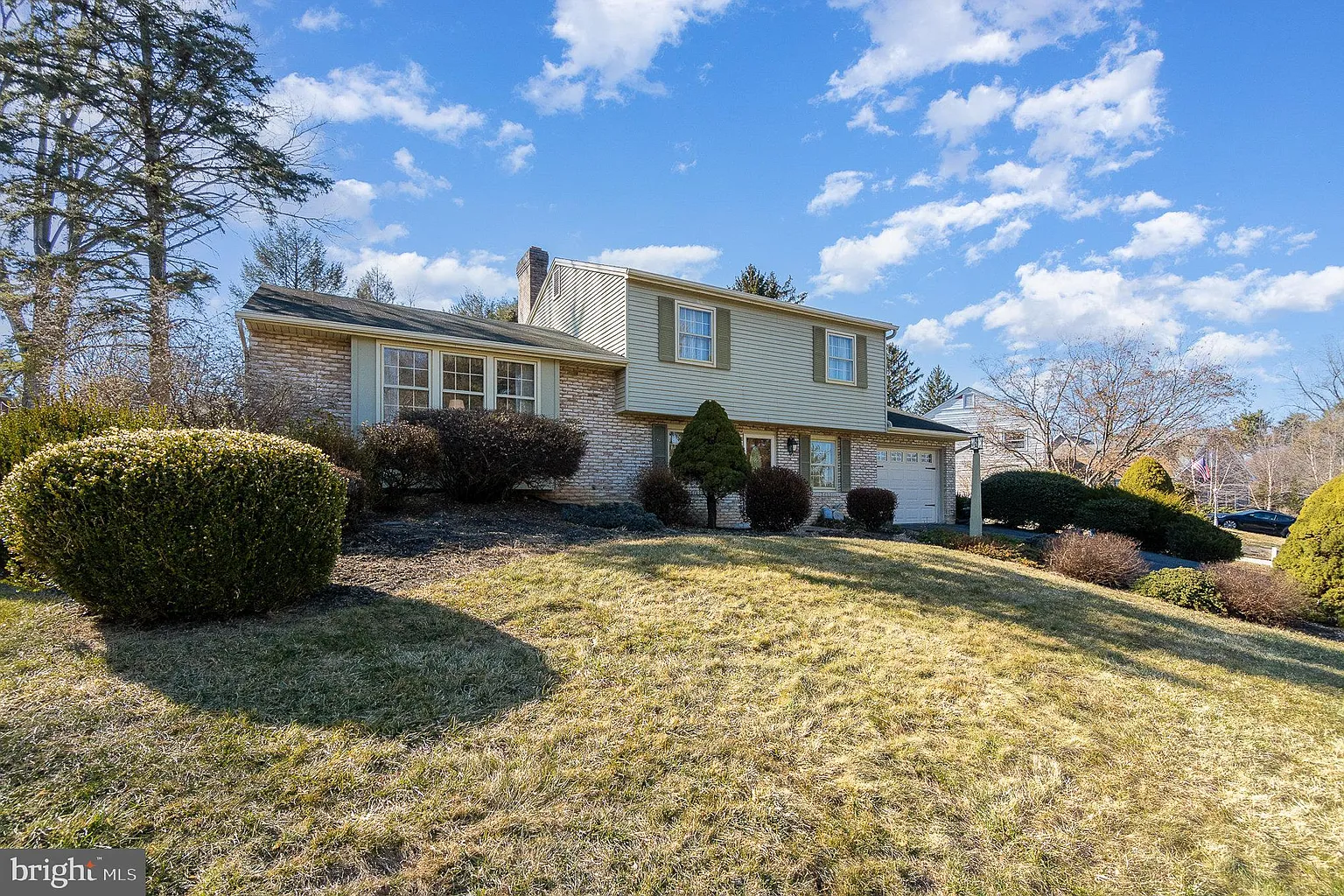 270 Hillcrest Rd photo 1