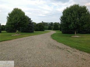 2584 Brogan Rd, Stockbridge, MI 49285