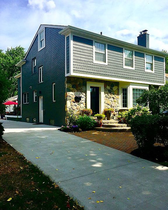 1st image of 12938 Wales Ave