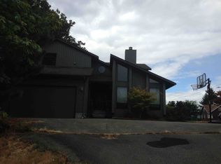 2560 NE 96th St, Seattle, WA 98115
