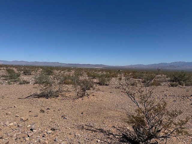 2nd image of 4884 S Papago Road