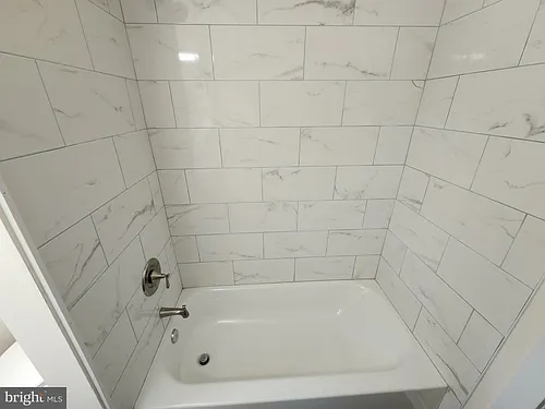 4621 Woodland Ave — Photo 19
