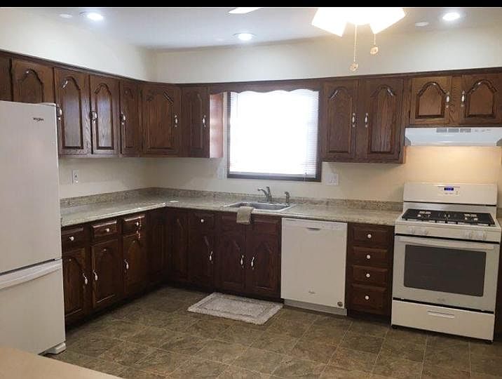 1st image of 2 Canella Ct Floor 2