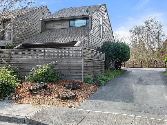 2nd image of 8431 Valley View Court