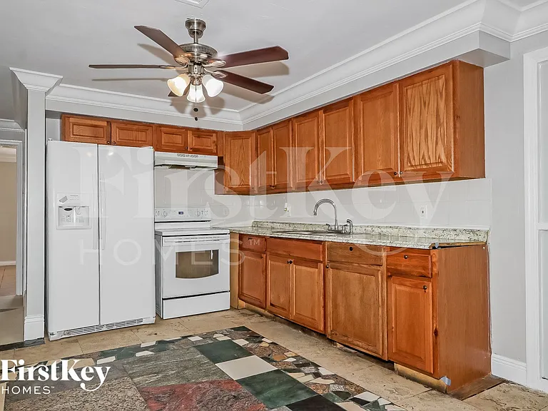410 NE 26th Ave — Photo 7