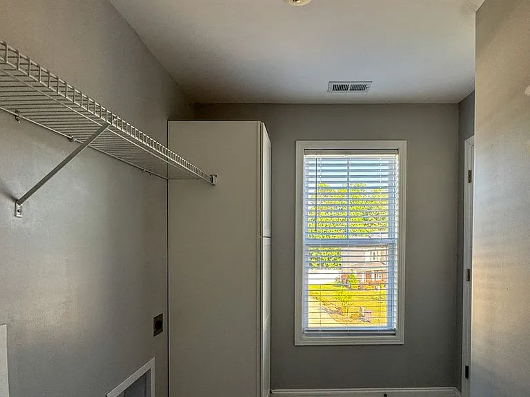 172 Huzzas Cir — Photo 35