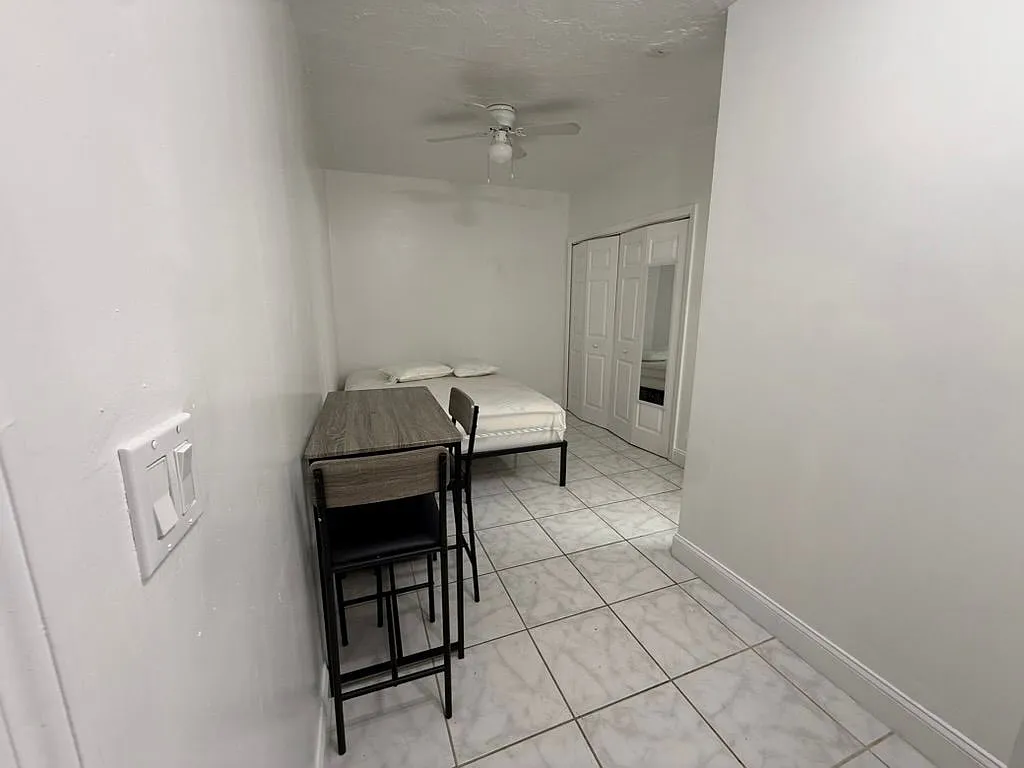 Building Photo - 8442 SW 103rd Ave
