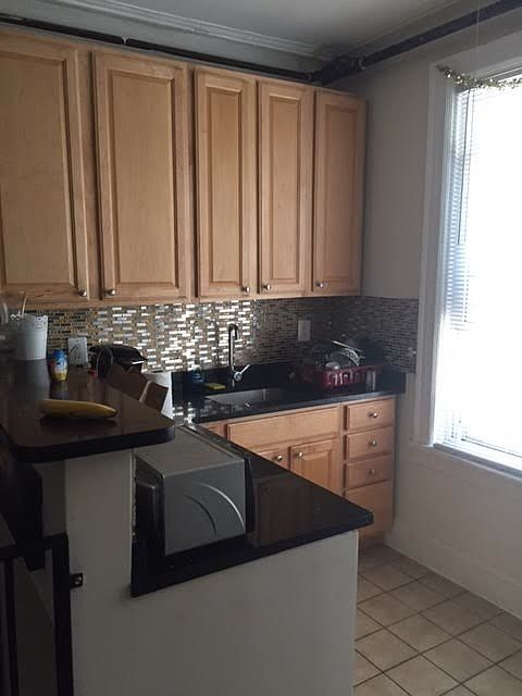 1st image of 2567 33rd St