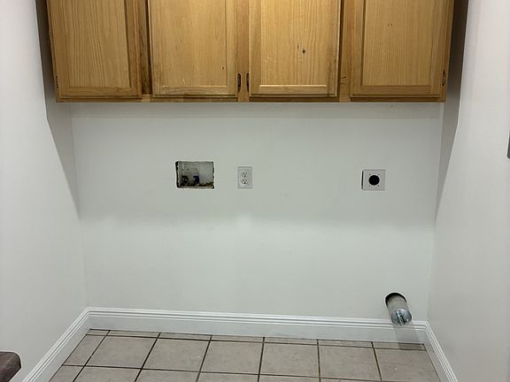 4th image of 1041 Hubbard St