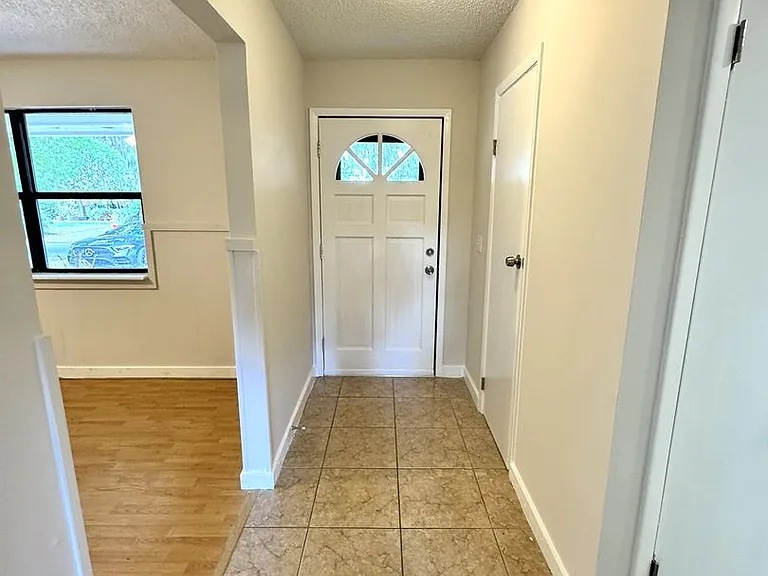 119 Arden Dr — Photo 2