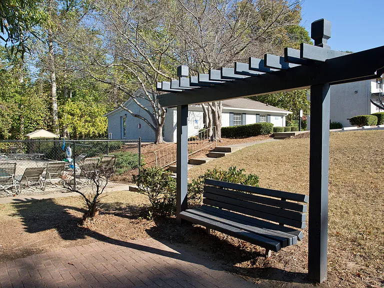 Woodland Falls Apartments — Photo 18