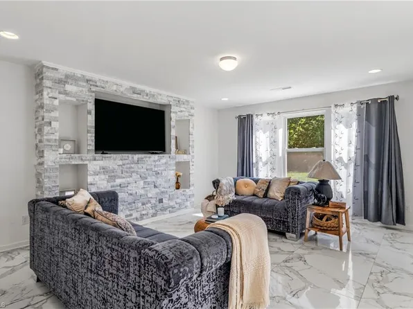 5315 Murray Rd, Winston Salem, NC 27106