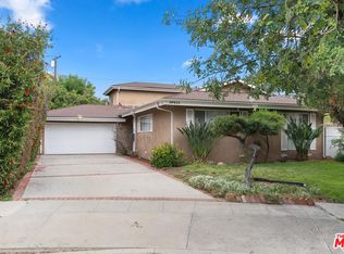 16415 Tuba St, North Hills, CA 91343