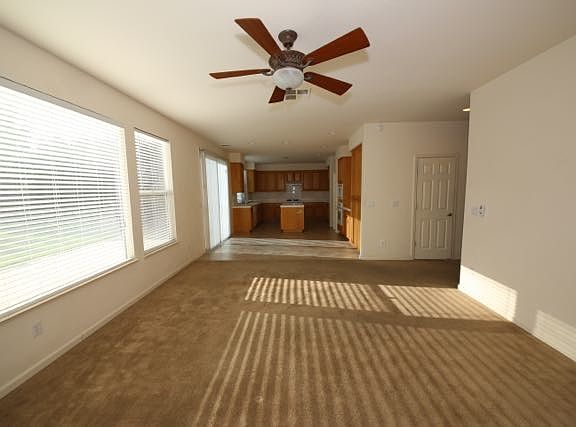 5th image of 4483 Lindsey Ln