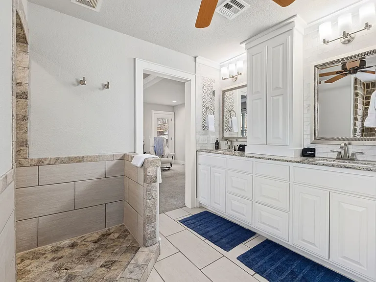 Almand Dr — Photo 27