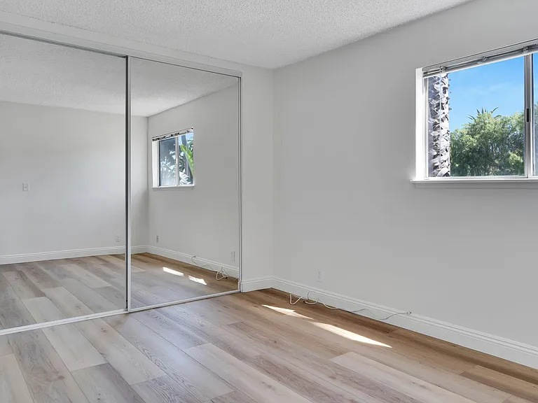 1518-1522 Euclid St — Photo 20