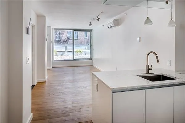 Rented by Park River | media 30