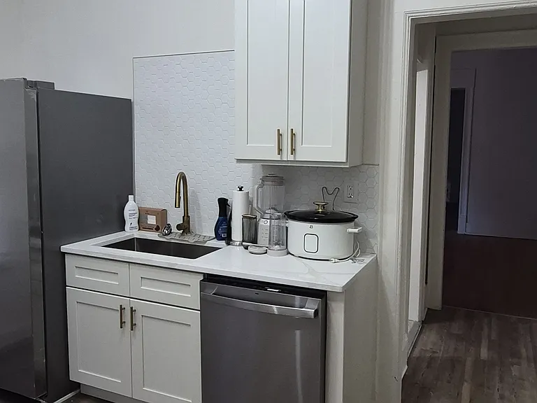 1537 N 37th St #1 — Photo 3