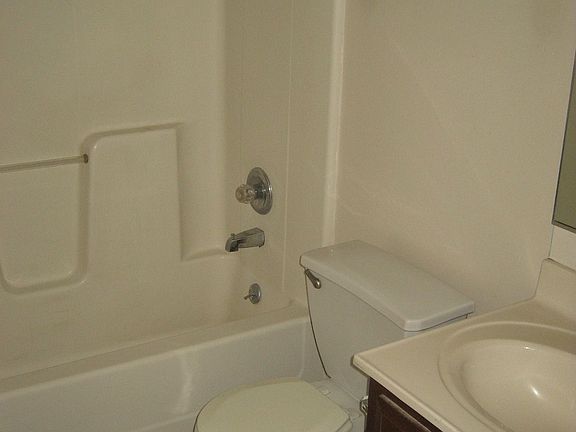 5th image of 110 Gray Hill Ct