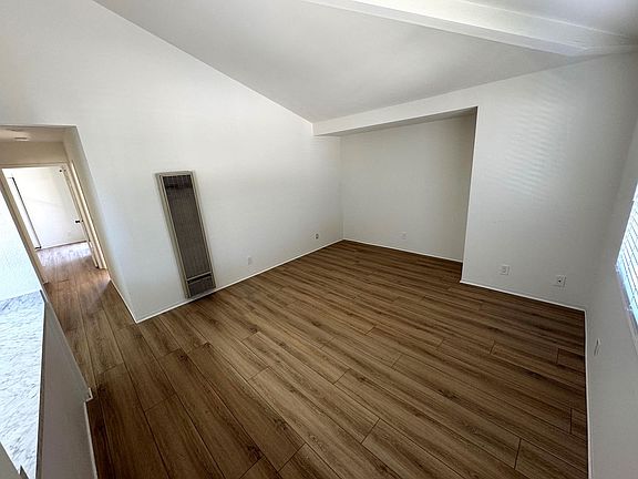 4th image of 6-22 Dakota Dr #14D