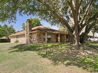 4801 Applewood Rd, Fort Worth, TX 76133