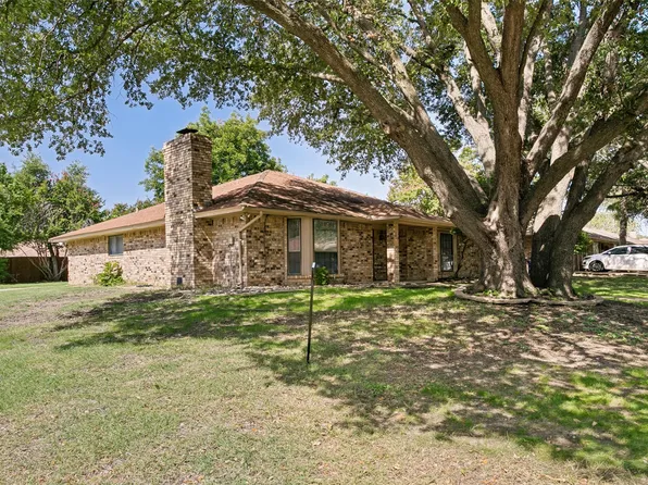 4801 Applewood Rd, Fort Worth, TX 76133