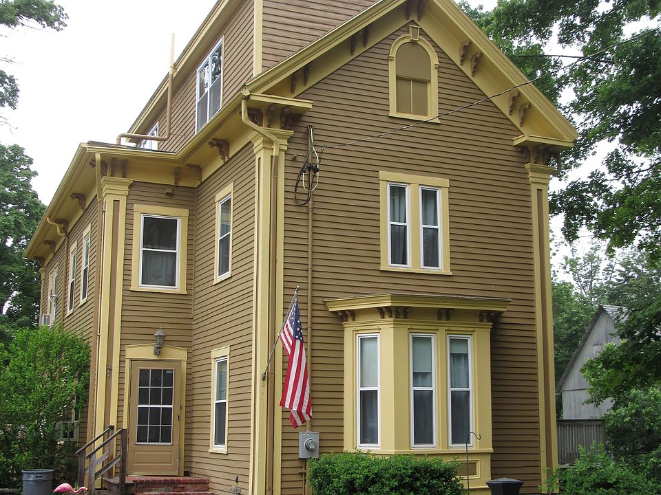 2nd image of 18 Stevens St