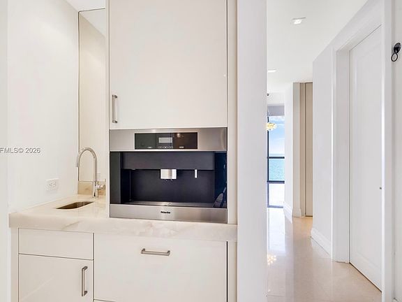 4th image of 17749 Collins Ave #A1201