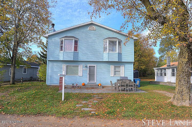 1st image of 11107 Crooked Lake Dr NE