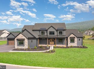 10 Sailfish Dr, Mechanicsburg, PA 17050