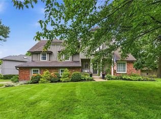 2229 W 121st St, Leawood, KS 66209