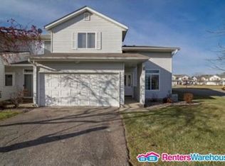 604 Roundhouse St, Shakopee, MN 55379