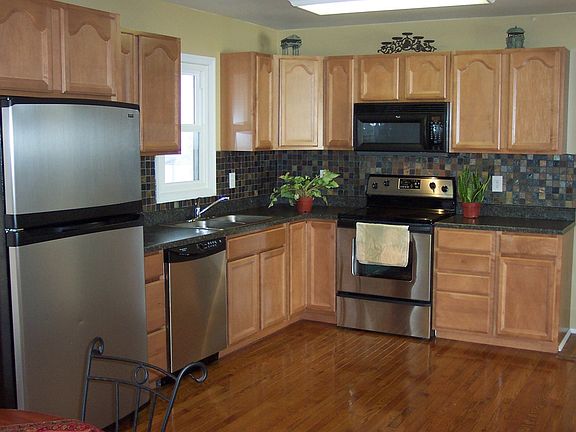 3rd image of 48 Ocala Ln