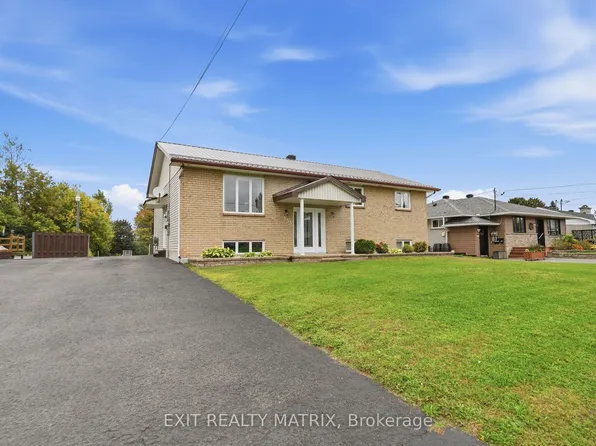 353 Nelson St E, Hawkesbury, ON K6A 1M1