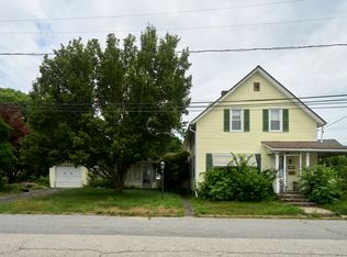 4 Linnell St, Moosup, CT 06354