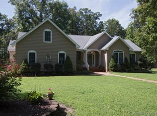 2002 Plain View Ln, Shacklefords, VA 23156