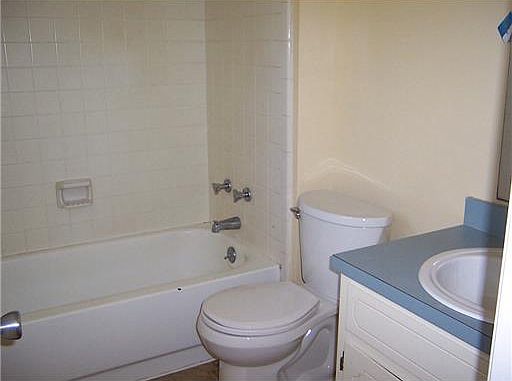 4th image of 206 Mary Dr