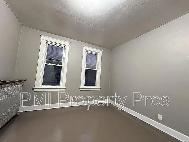 1560A S 7th St #UPPER REAR — Photo 4