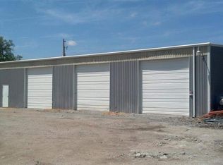 1211 E B St, McCook, NE 69001