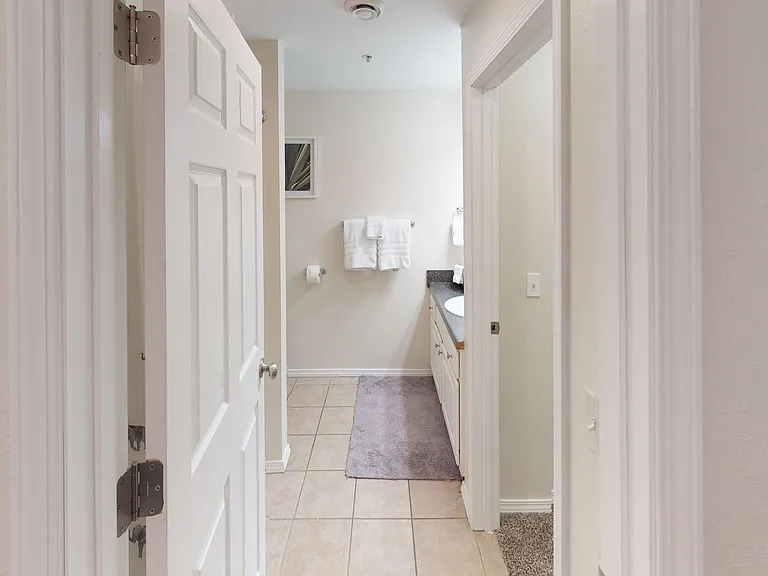 923 W Battlefield St — Photo 18