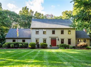 34 Tanglewood Dr, Colchester, CT 06415