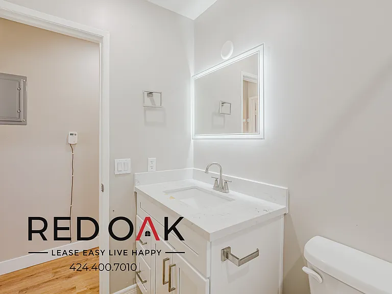 921 W 82nd St #26 — Photo 17