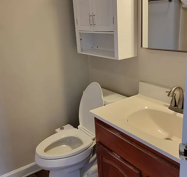 112 Steele St #1 — Photo 6